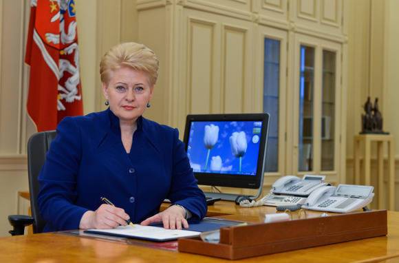 Экс-президент Литвы назвала Лукашенко «террористом и диктатором в агонии», которого ждет