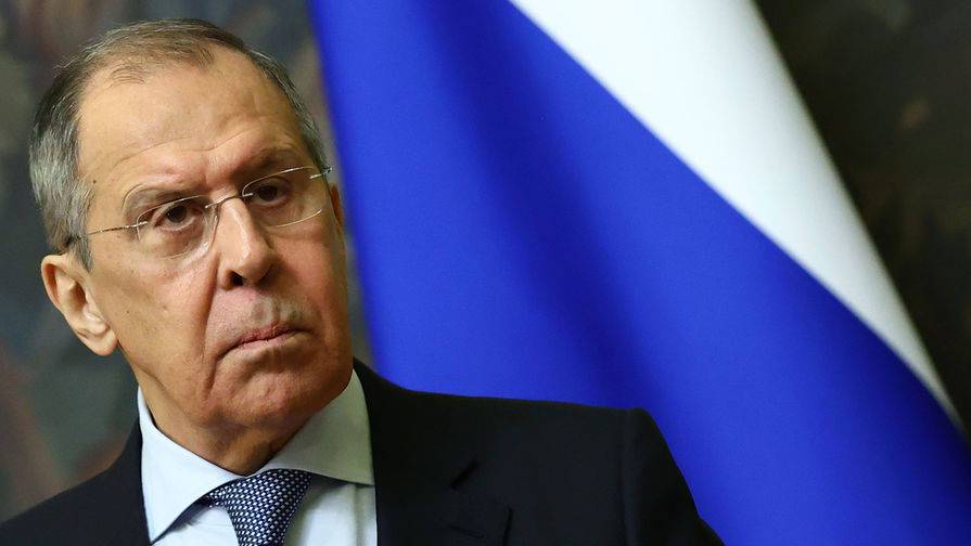 Лавров заявил, что позиция ЕС по отношениям с Россией обусловлена желанием «подпевать» США