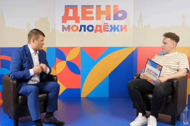Мэр Красноярска рассказал о значении слова «чилить» и безбашенном поступке