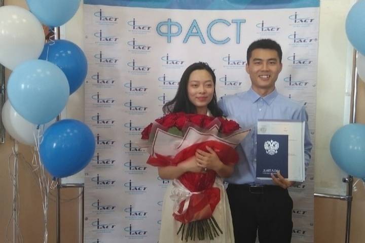 Из России с любовью: пара китайских студентов решила пожениться в Костроме
