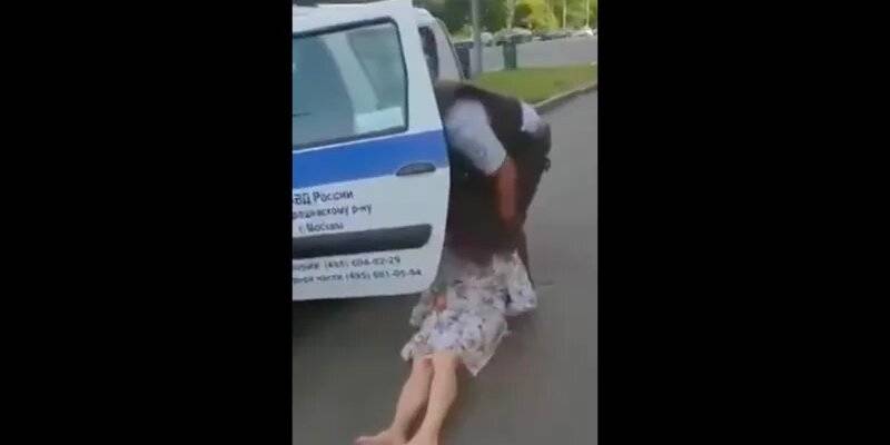Полиция опровергла факт падения женщины в обморок при задержании в столичном МФЦ