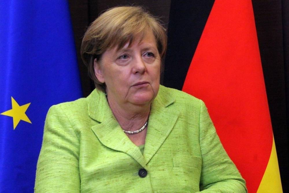 Меркель призвала ЕС обсуждать отношения с Россией непосредственно с Путиным