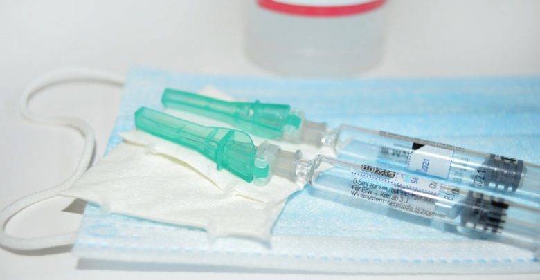 Россиянам объяснили, нужно ли делать ПЦР-тест перед вакцинацией