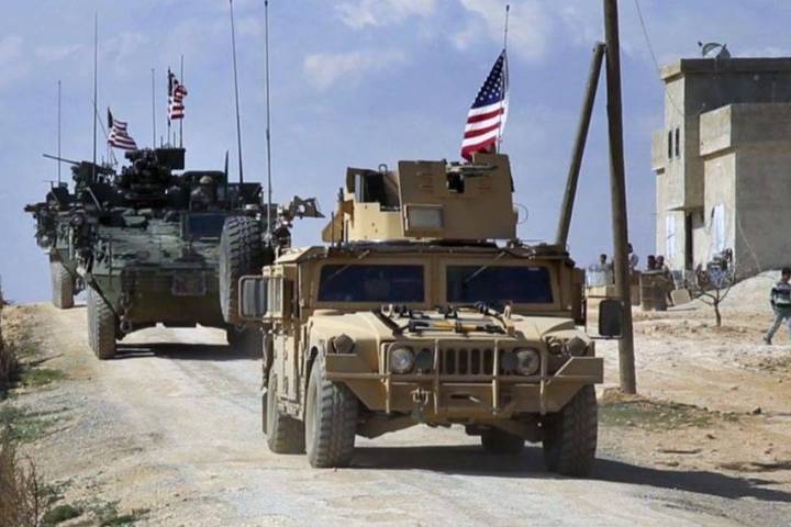 СМИ: Военная база США в Сирии подверглась ракетной атаке