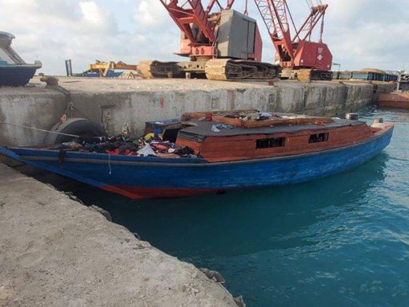На Карибах нашли лодку-призрак с 20 мертвецами, которых убило неизвестно что