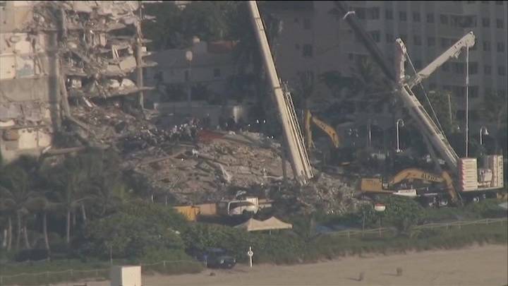 Обрушение многоэтажки во Флориде: судьба 150 человек остается неизвестной
