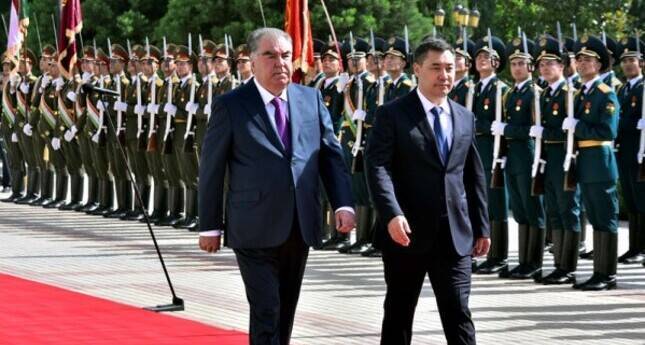 Начало официального визита Президента Кыргызской Республики в Таджикистан