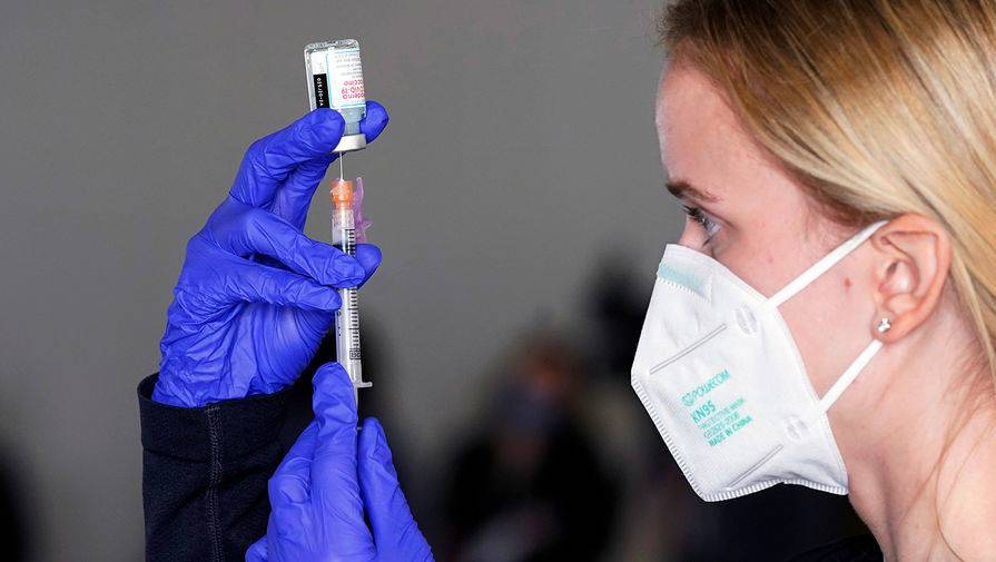 Опрос: почти каждый пятый россиянин готов привиться от коронавируса