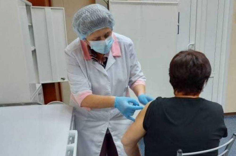 Кремль оценил темпы вакцинации от коронавируса в России