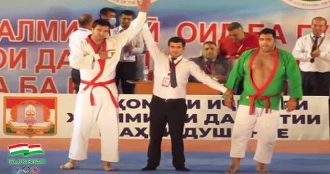 Таджикские борцы завоевали все четыре главных приза международного борцовского турнира в Душанбе