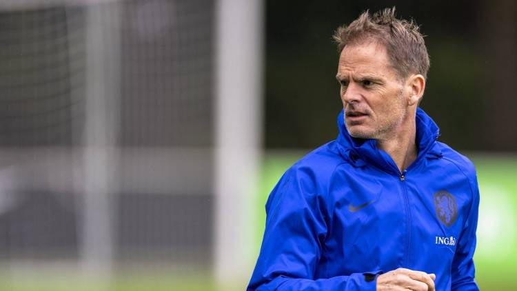 Де Бур покинул пост главного тренера сборной Нидерландов после вылета с Евро-2020