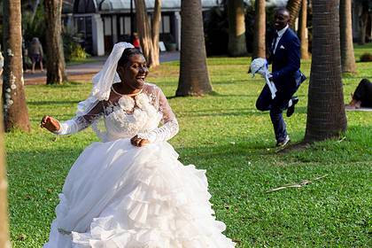 В ЮАР предложили разрешить женщинам выходить замуж за нескольких мужчин
