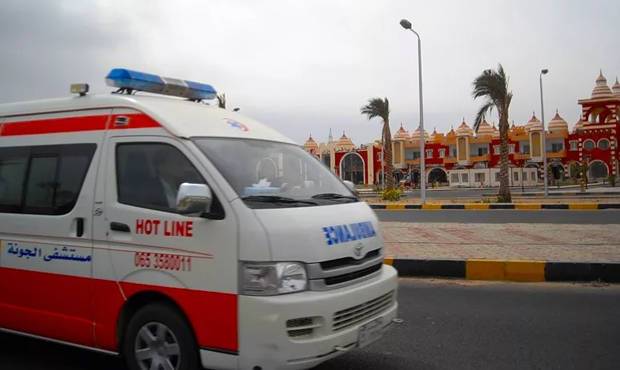 В Египте микроавтобус с российскими туристами попал в ДТП. Один человек погиб