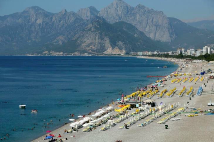 Турция перенесла дату, с которой будут требовать ПЦР-тесты от туристов из Украины