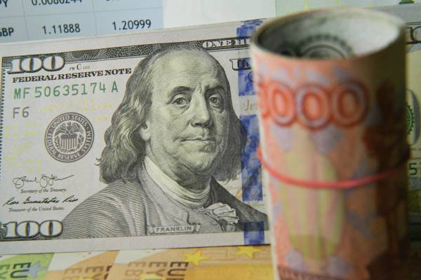Экономист не увидел перспективы для роста рубля из-за изменения структуры ФНБ