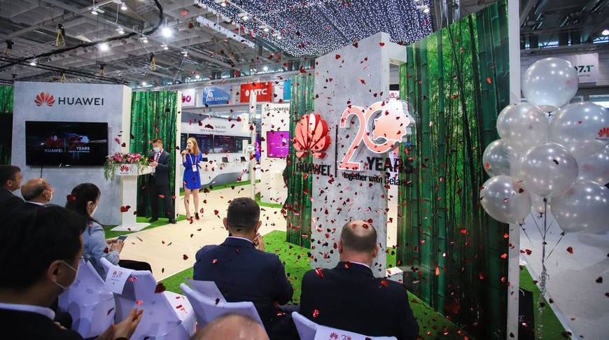 Huawei - 20 лет в Беларуси. Старт программы "Семена будущего 2021" на "ТИБО"