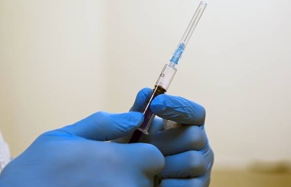 Минздрав Великобритании отчитался о вакцинации половины населения страны