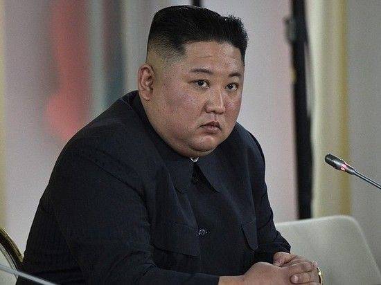 «Довел до слез»: В СМИ появилось фото сильно похудевшего лидера Северной Кореи Ким Чен Ына