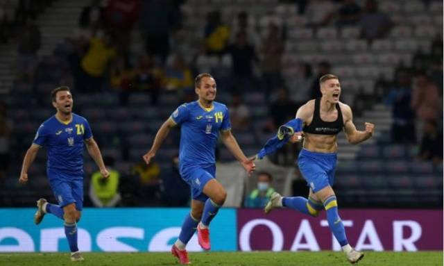 Побил рекорд Платини: Артем Довбик забил победный гол для сборной Украины и вошел в историю чемпионатов Европы