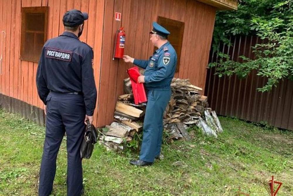 Росгвардейцы проверили безопасность детских лагерей в Томской области