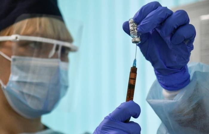 Более 4 тыс. новобранцев в Сибири получили первый компонент вакцины от COVID-19