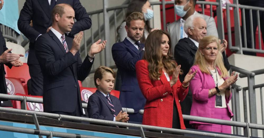 Евро-2020: Кейт Миддлтон и принц Уильям взяли сына Джорджа на футбол