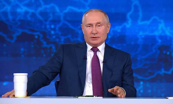 Онлайн-трансляция "Прямой линии Путина". "Никакой неразберихи с вакцинацией в России нет"