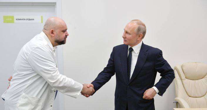 Путин раскрыл, что привился вакциной "Спутник V"