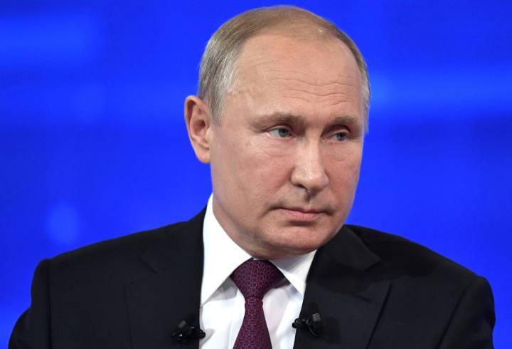 Владимир Путин: Вместо аварийных школ должны быть построены новые