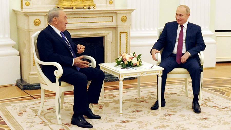Путин встретился с Назарбаевым в Москве