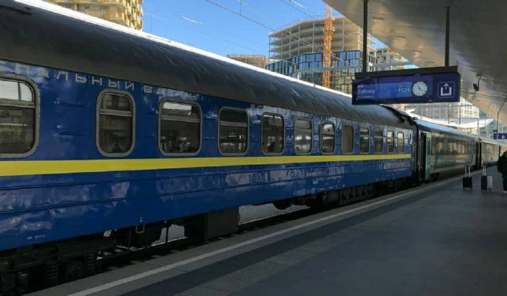 Море становится еще ближе: "Укрзализныця" запускает 11 дополнительных поездов - новое расписание