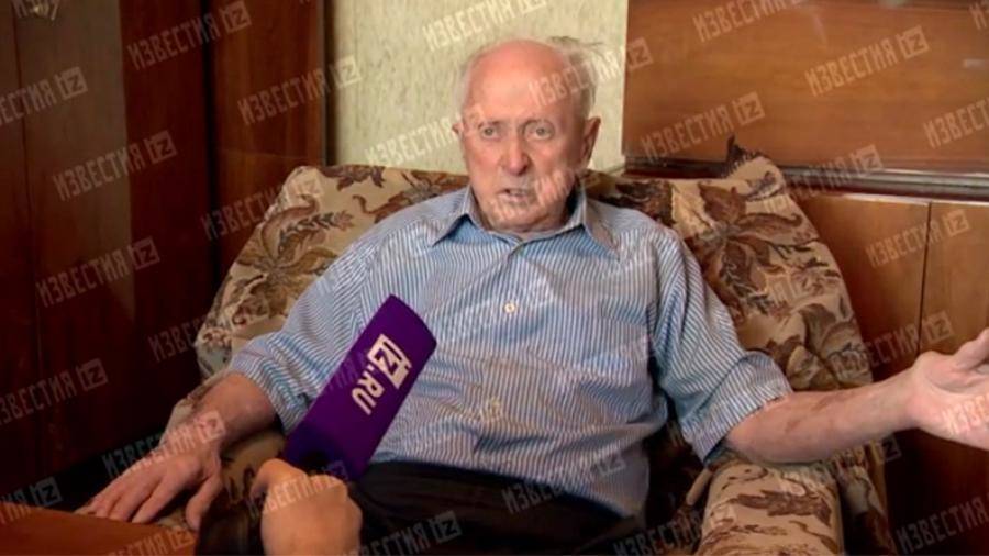 Полицейские задержали подозреваемых в краже денег у 96-летнего ветерана Пронина