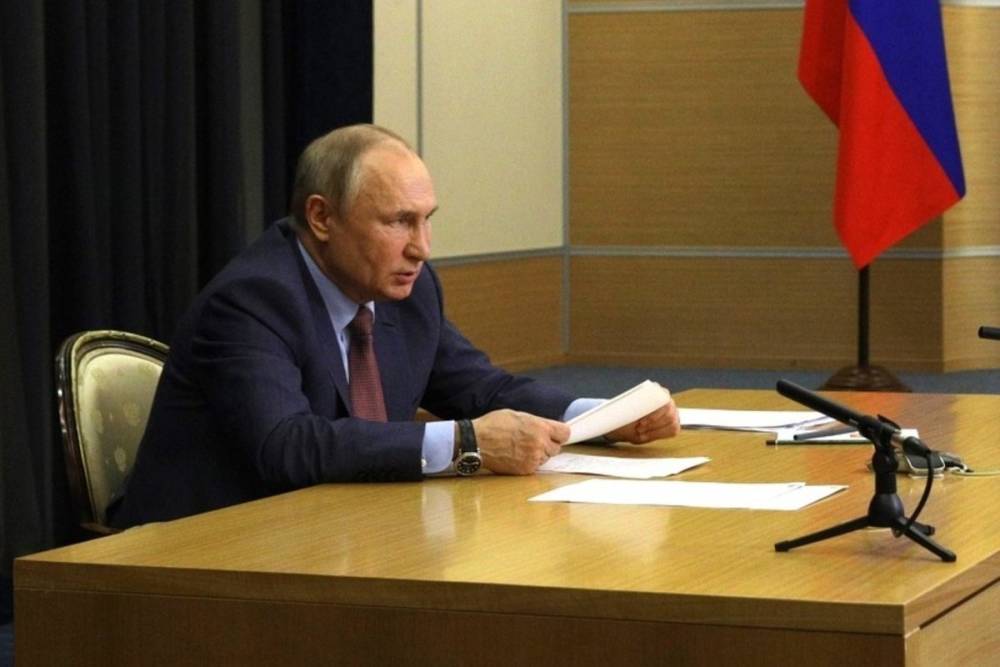 Путин запретил причастным к экстремистским организациям участвовать в выборах