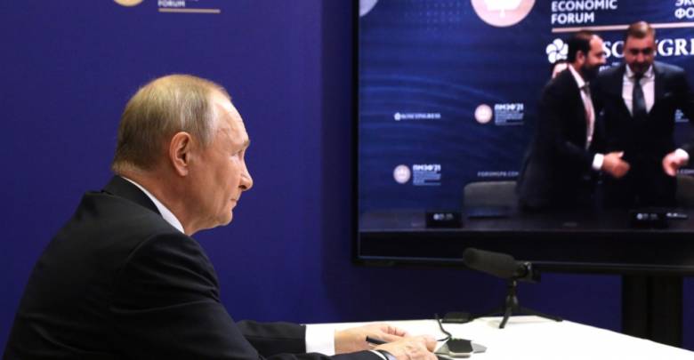 Путин: В мировых расчётах нужна множественность резервных валют