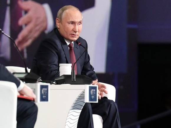 Путин увидел в экономике России две наиболее актуальные проблемы