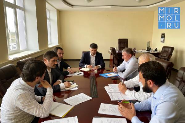 В Минэнерго Дагестана обсудили вопрос газификации села Новый Мамрач