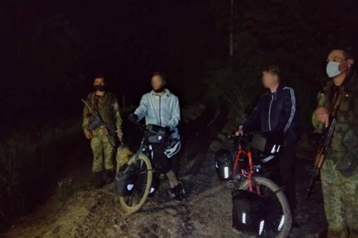 Пограничники поймали немецких путешественников-нелегалов, считающих, что Украина в ЕС