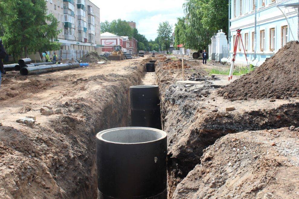 На улице Кирова в Глазове завершили монтаж магистральной ливневки