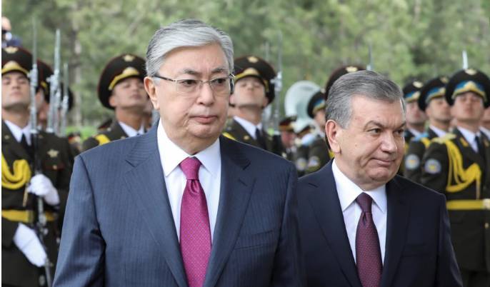 Мирзияев и Токаев обсудили вопросы безопасности в Центральной Азии