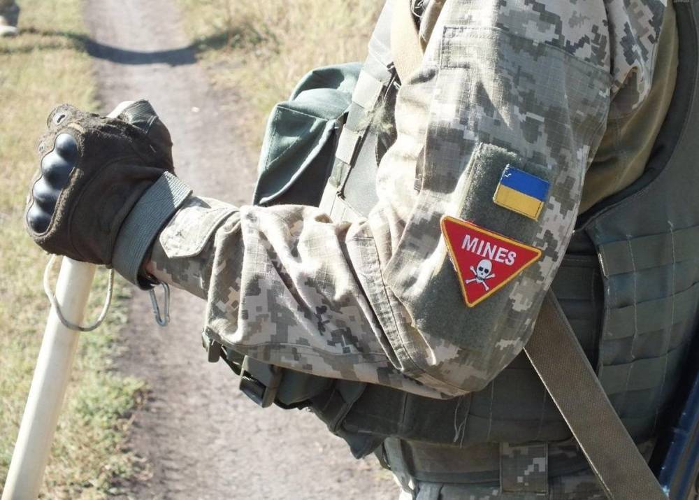 НМ ЛНР: украинские боевики продолжают минировать линию соприкосновения