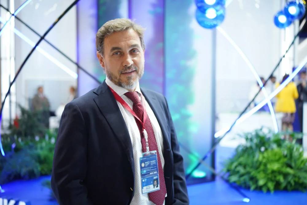 Предприниматели Петербурга смогут получить голос в ЗакСе: Дмитрий Павлов сделал неожиданное заявление на ПМЭФ