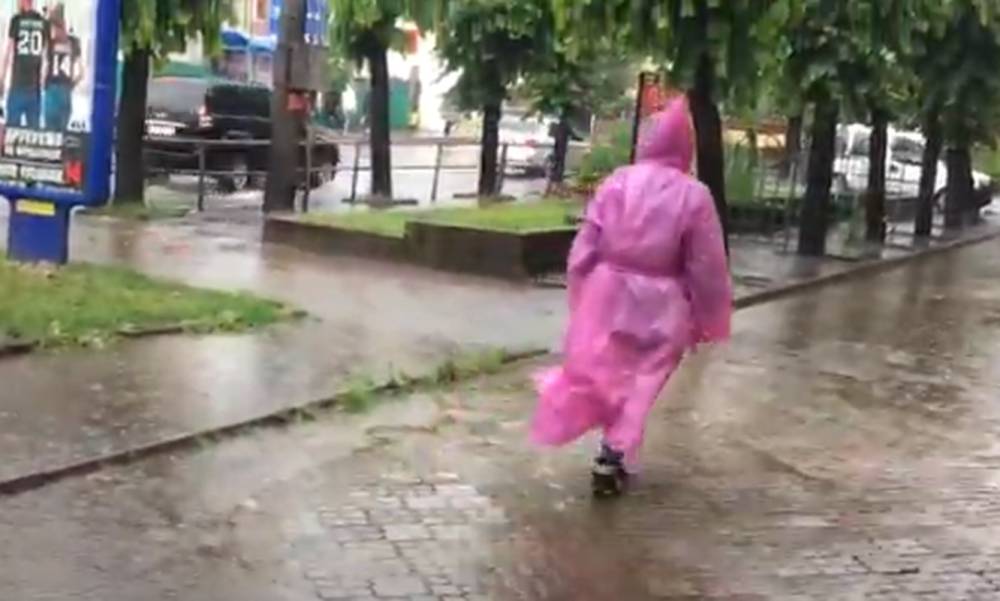Раділи сонцю недовго: в Україну повертаються дощі та грози, прогноз погоди на 6 червня