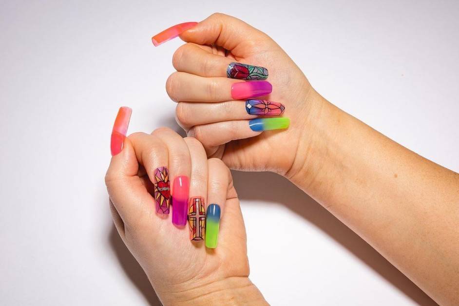 Jelly Nails: тренд маникюра, который вернулся из прошлого