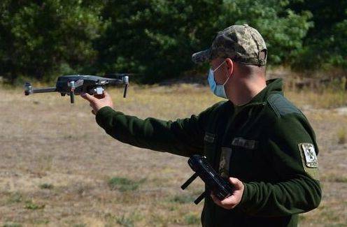 Украинские военные завершили учения по управлению дронами. ФОТО