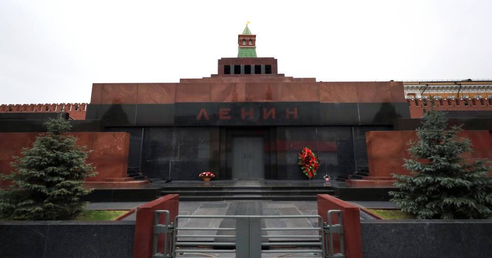 В Москве у Мавзолея задержали пытавшегося разбудить Ленина пикетчика