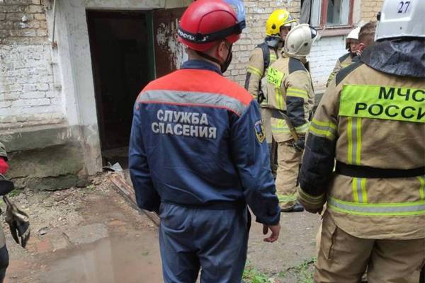 СК: причиной взрыва в Саратовской области могло стать скопление газа в плите