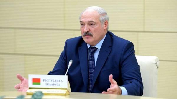 Эксперт объяснил высказывания “хитрожопого” Кравчука о Лукашенко
