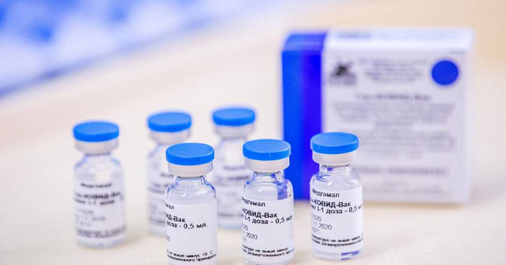 Министр здравоохранения России назвал стоимость вакцины "Спутник V"