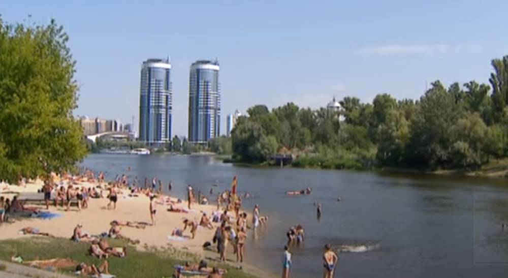 "Не очень радостная ситуация": украинцев призывают воздержаться от купания в Днепре, детали