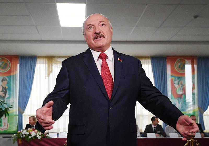 Лукашенко лишили звания почетного доктора наук